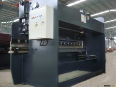 63吨3.2米数控折弯机 终身维修图2