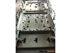 提供汽车模具加工图2