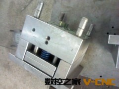 深圳龙华观澜模具厂 专业做模具 十年过硬技术 塑胶模设计 模具图3