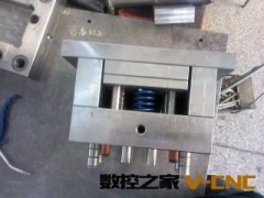 深圳龙华观澜模具厂 专业做模具 十年过硬技术 塑胶模设计 模具图2