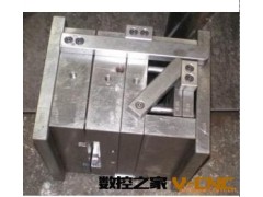 供应厂家直销定制注塑模具,压铸模具加工价格优惠模具模具加工图2