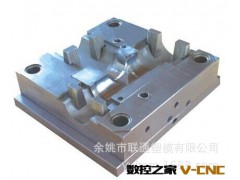 ［余姚模具加工厂］塑料套导风器亮片装饰模具图2