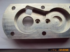 提供铝件模具加工图2