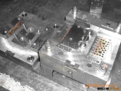 上海模具厂 宝山模具加工厂 注塑加工厂图2
