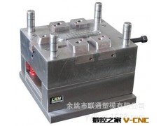 ［模具加工厂家］厂家制作塑胶边灯外壳模具图2