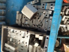 专业翻砂件大小批量加工、各种机械配件加工、贴标机械配件加工图2