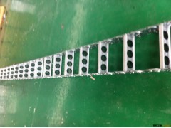 厂家直销专利产品带尼龙套钢制拖链.坦克链.对电缆其双层保护作用图2