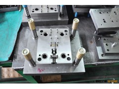 上海模具厂/注塑模具/东莞冲压模具/模具设计与制造/张家港塑料模图3