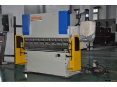 【企业集采】WC67K-30T1600液压折弯机可保证折不锈钢直线度好图3