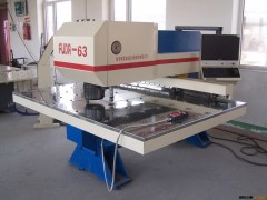25吨数控冲床/冲床/液压冲床/深喉数控冲床采用国际先进工艺制作图3