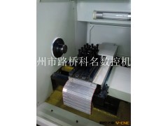 厂家直销 高精度数控机床 可选配配置价格订制数控车床加自动送料图2
