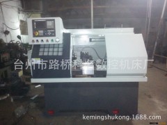 2014浙江数控机床厂家直销 大口径0680数控车床 自动送料图2