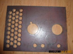 青岛昊晟源供应山东汽车底座加工用的厚板液压数控冲床图3