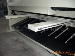 欧美标配数控液压摆式剪板机(图)图2