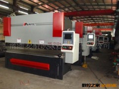 供应欧美品质的麦斯铁数控钣金机床(图)图2