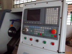 厂家直销高品质45&deg;斜床身数控车床  质优价廉图3