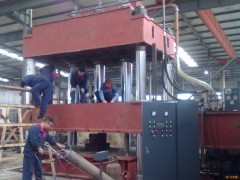 生产供应全新800TXC三梁四柱液压机图3