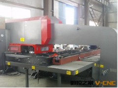 供应【数控转塔冲床】 高品质低价位 青岛厂家特惠供应图2
