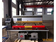 行业先锋 供应 剪床自动送料机图3