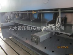 数控剪板机图2