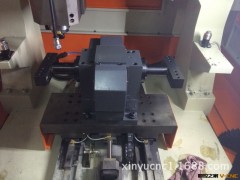 鑫宇双头鞋模精雕机，气动夹具自动旋转为您创造更大的价值图3