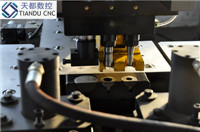 【精品制作精湛工艺】山东天都数控厂家专业团队打造高端联接板机！