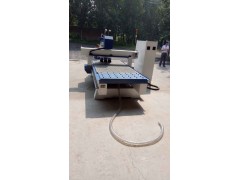 雕刻机自动上下料 三工序木工图2