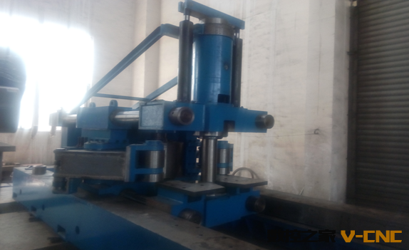 1 D53K-1500 数控径轴向辗环机