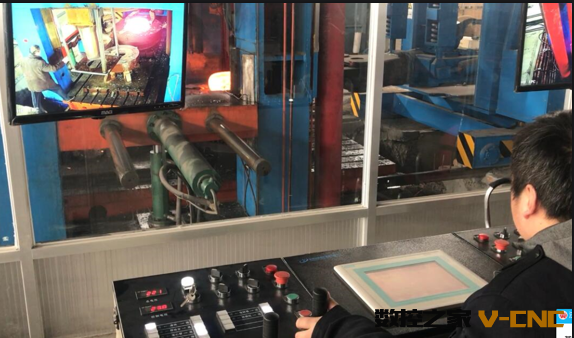 2500T液压机操作台