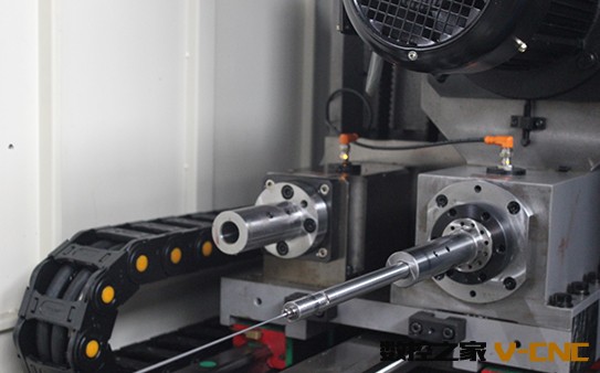 数控深孔钻钻孔会偏