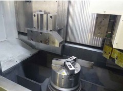 LYV双刀位刹车盘数控立车-刹车盘粗精一体加工机床图2