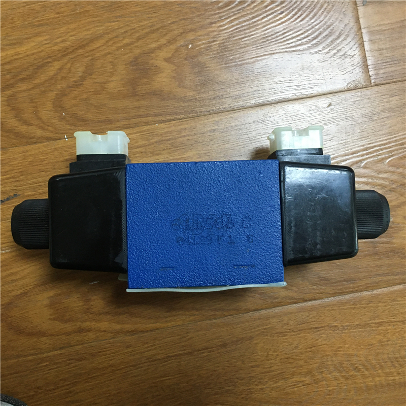 力士乐 电磁阀4WE10J33 CW230N9K4